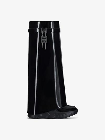 Givenchy Bottes Shark Lock Biker en cuir verni 