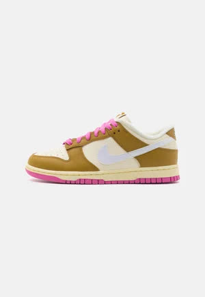 Nike Dunk Se - Baskets basses - bronzine/coconut milk/playful pink/alabaster 