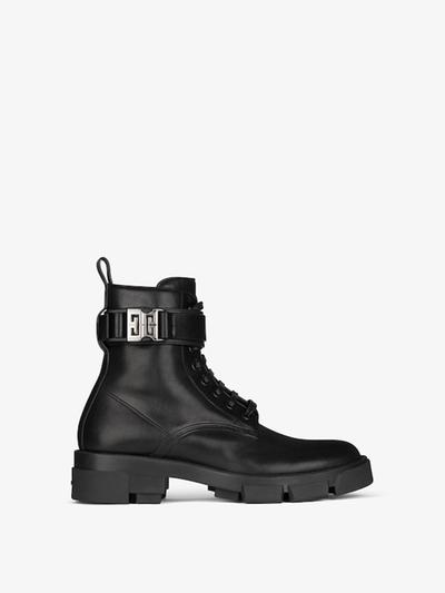 Givenchy Bottines en cuir à boucle 4G 