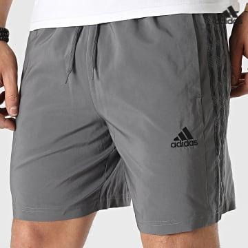 Adidas Short Jogging A Bandes IC1494 Gris 