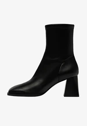 Stradivarius Heel With Stretch Legs - Bottines - black 