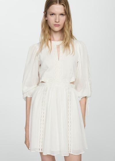 Mango Robe ouvertures détail dentelle 