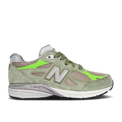 New_balance  990 V3 Patta Keep Your Family Close 